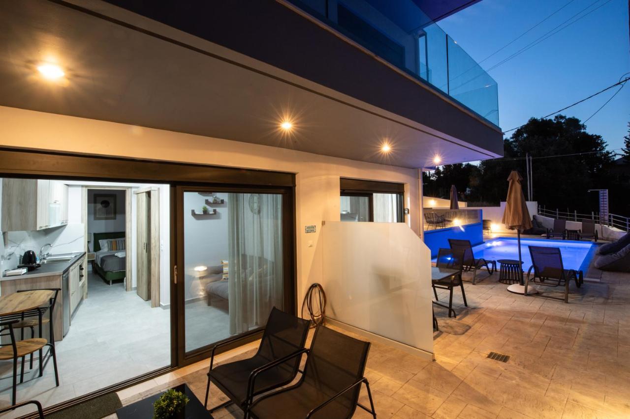 Angelica'S And Irene'S Design Apartments Swimming Pool Nikiana Bagian luar foto